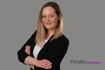 Porträtaufnahme Frau als professionelles Bewerbungsfoto von Forster Photography in Iserlohn