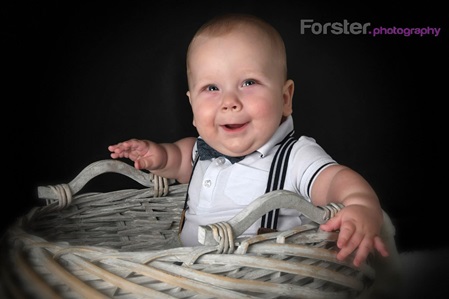 Kleines Baby beim Newborn-Fotoshooting in Iserlohn