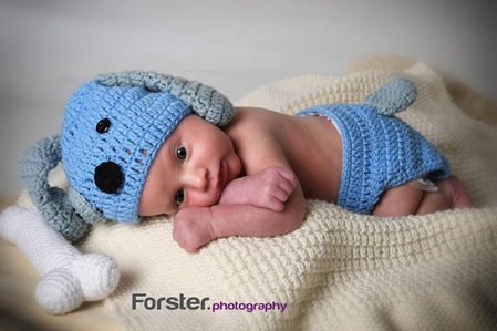 Kleines Baby beim Newborn-Fotoshooting in Iserlohn