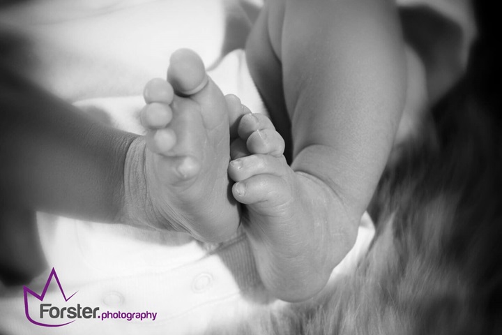 Bezaubernde Babybauch- und Neugeborenen-Fotografie in Iserlohn