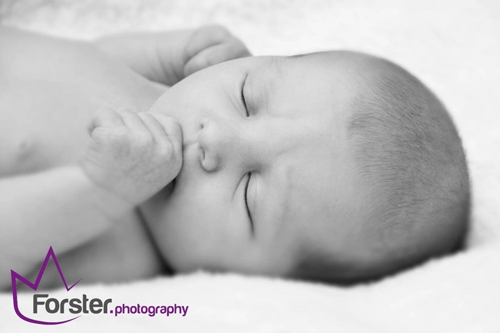 Bezaubernde Babybauch- und Neugeborenen-Fotografie in Iserlohn